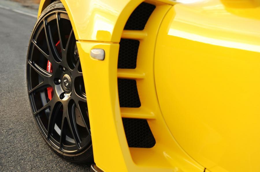 Детали экстерьера Hennessey Venom GT Yellow 2011 года  (фото 59 из 90)